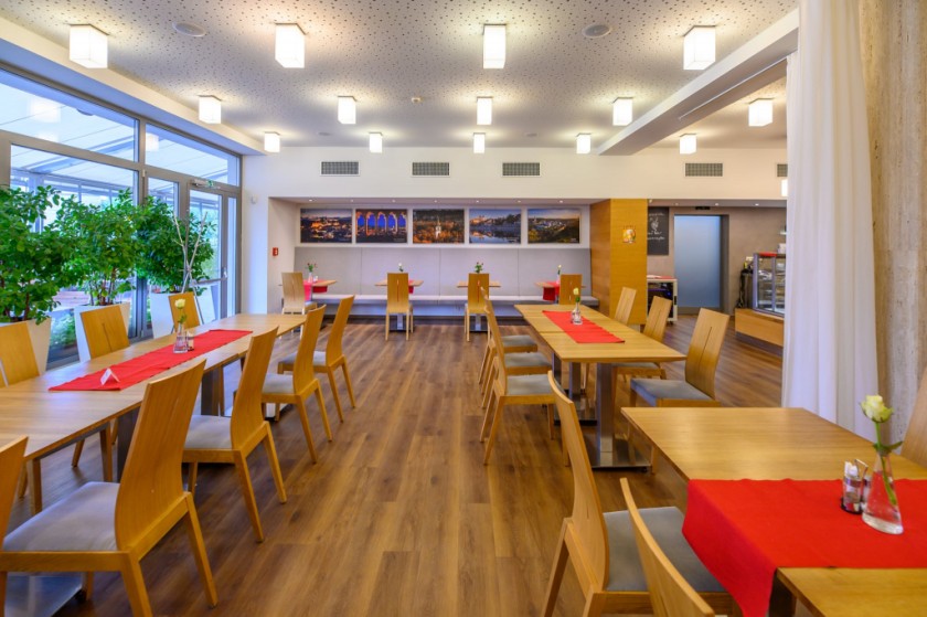 Restaurace Molekula