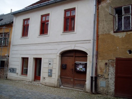 Pohled na ubytovnu zvenku