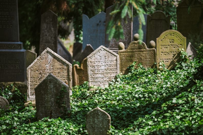 Židovský hřbitov s desítkami náhrobků | UNESCO